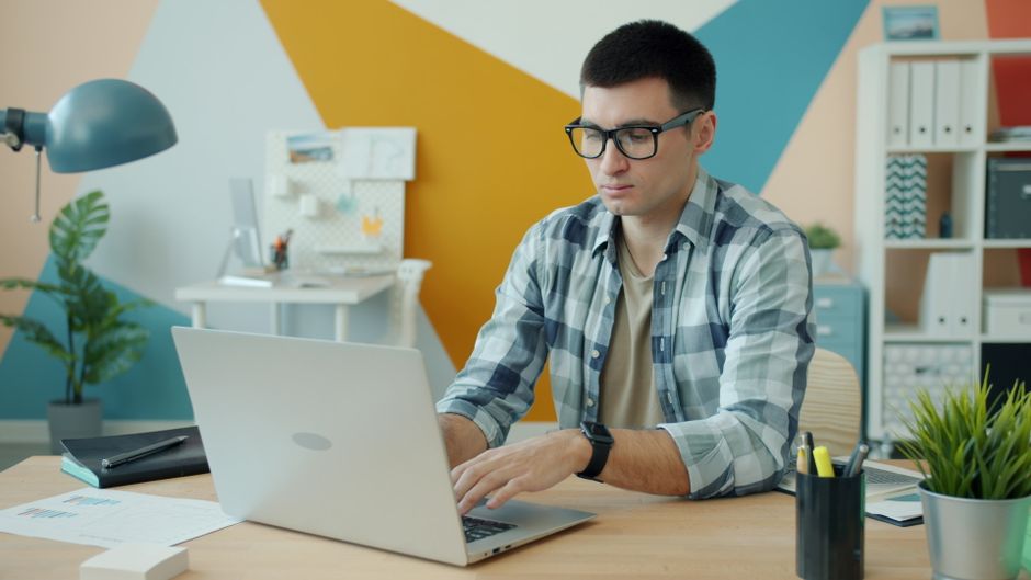 Fixer des limites à ses horaires de travail : pourquoi c'est indispensable pour durer en tant qu'indépendant